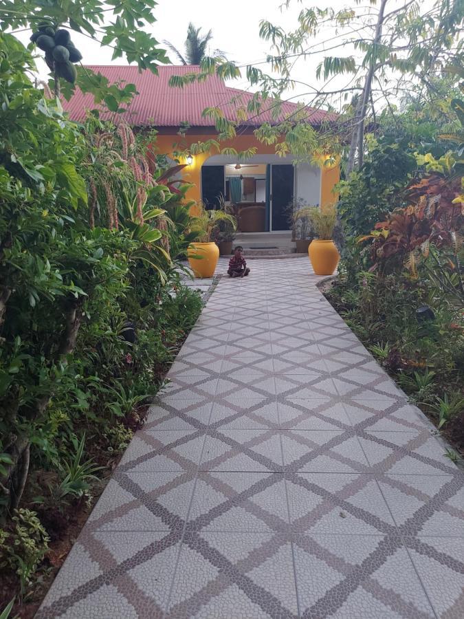 Chez Mera Self Catering La Digue Exterior foto