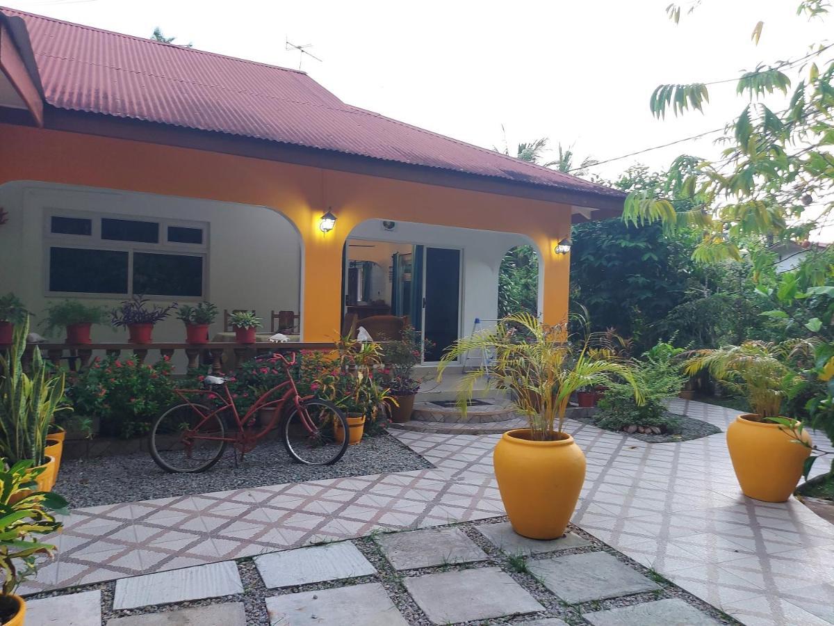 Chez Mera Self Catering La Digue Exterior foto